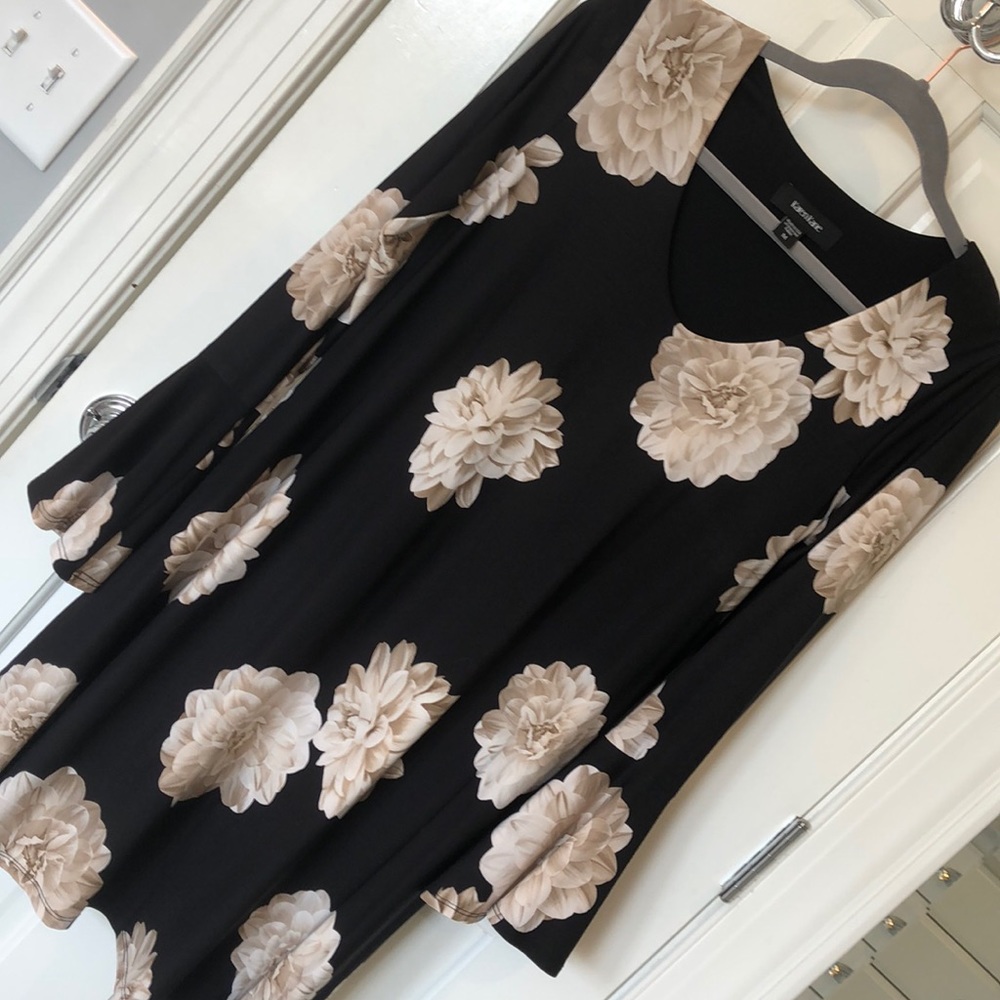 Karen Kane bell sleeve dress Size M